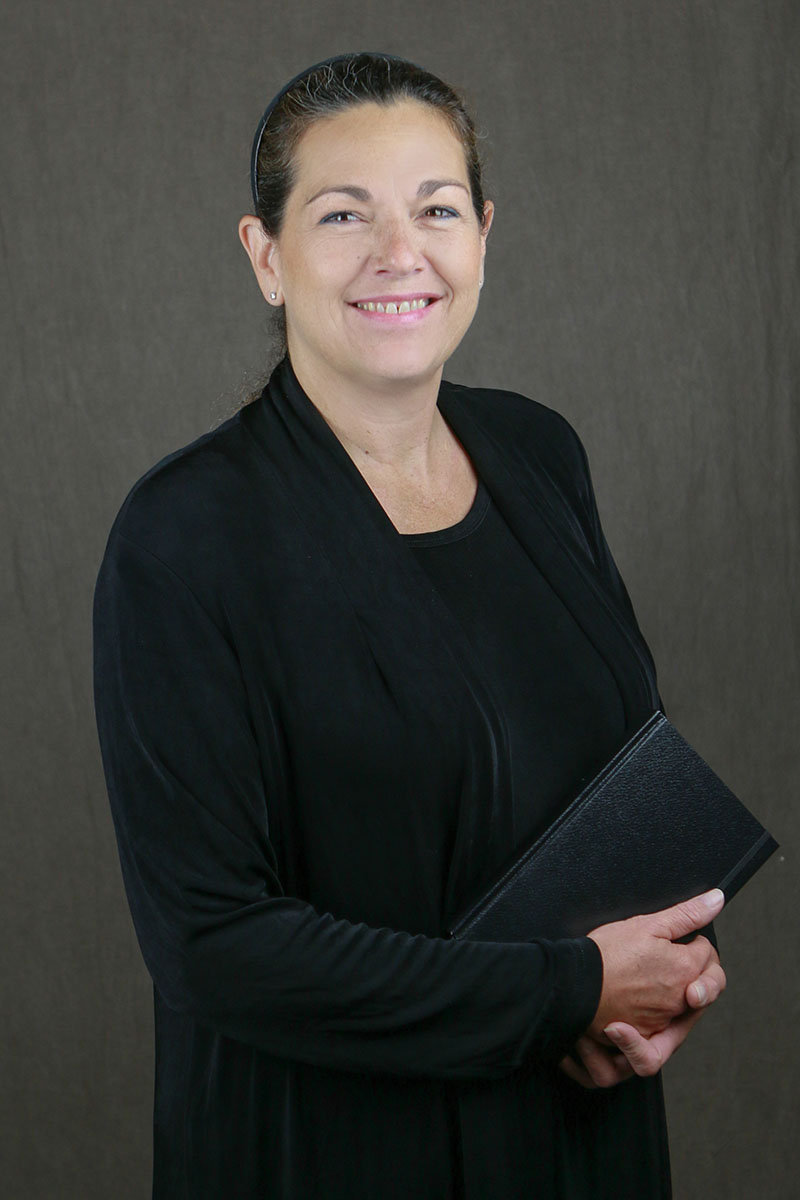 Dana Lohman - Kentwood Wedding Officiant